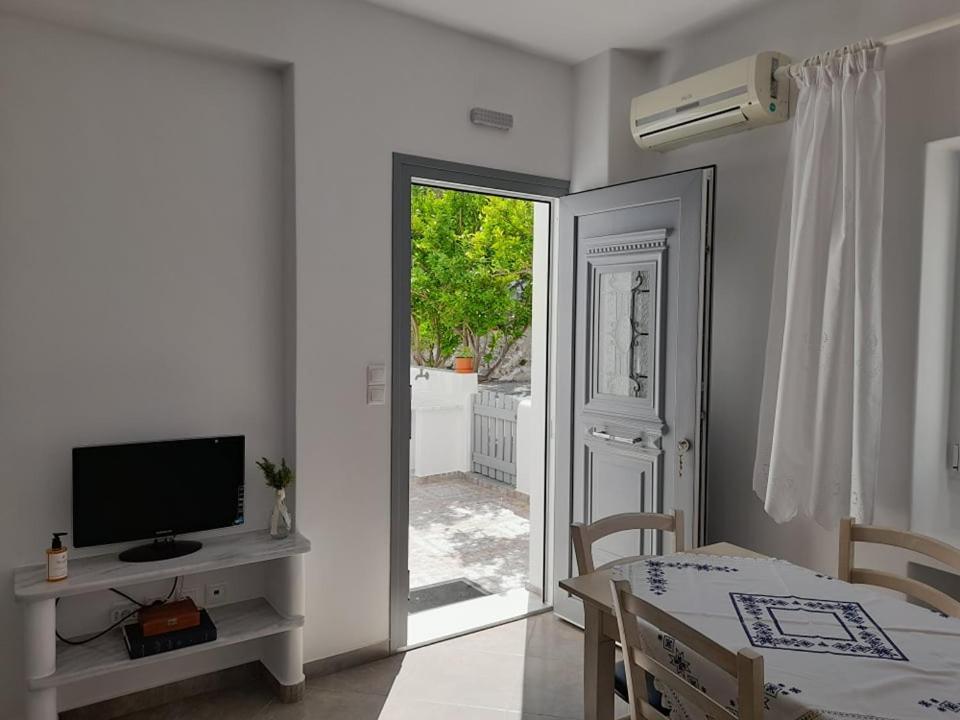 Matilda Milos - Cycladic Living Daire Triovasálos Dış mekan fotoğraf